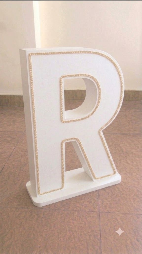 R Letter With Strip 